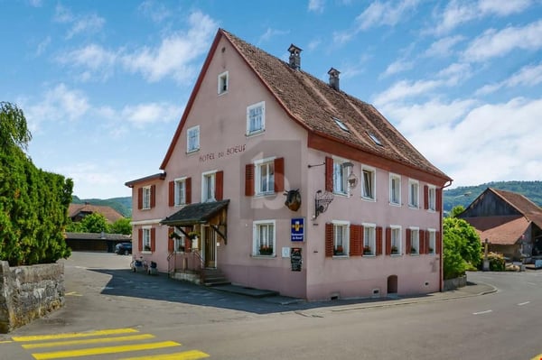 OPPORTUNITÉ RARE DANS UN VILLAGE DYNAMIQUE
