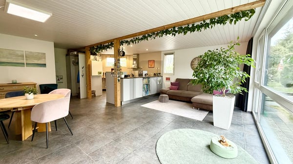 WOHNEN WIE IM EIGENEN HAUS - MIT VIEL LICHT & GARTEN 2