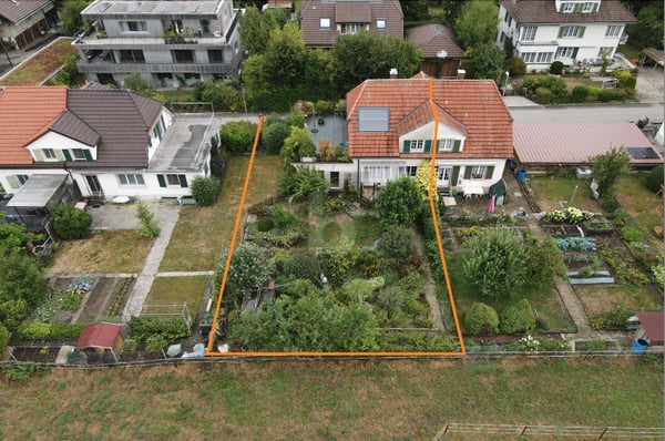 NATURNAH MIT GROSSEM GARTEN 1