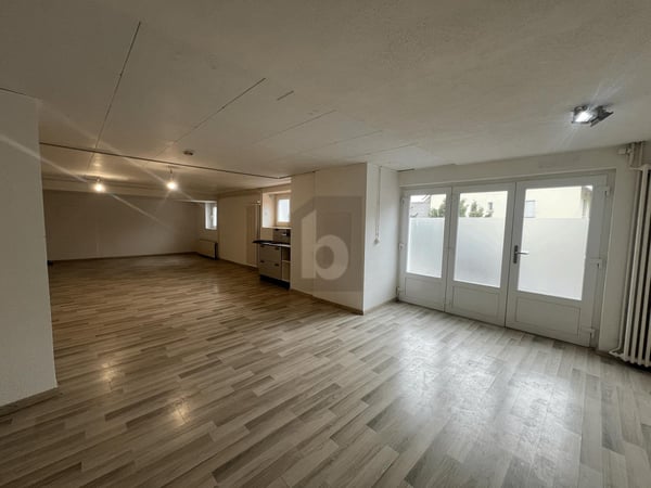 GROSSZÜGIG, FLEXIBEL MIT EIGENER GARAGE 2
