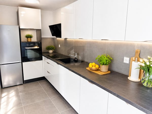 EXCLUSIF, LUMINEUX AVEC BALCON 3