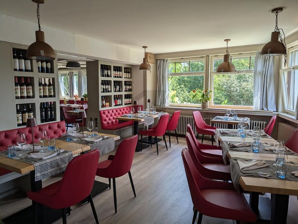 RESTAURANT MIT TERRASSE UND ZWEI WOHNUNGEN 3