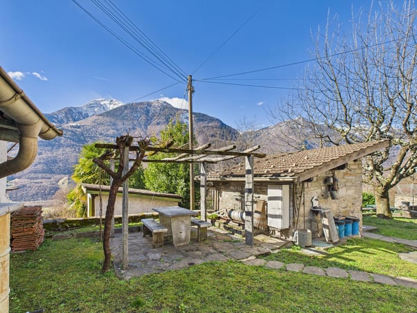 SPAZIOSA E SOLEGGIATA CON GIARDINO 3