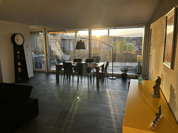 HOCHWERTIG & STYLISCH - MIT SONNIGEM BALKON! 1
