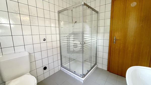 MIT NEUER KÜCHE UND UNVERBAUBAREM AUSBLICK 5
