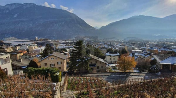 EXKLUSIVE LAGE MIT UNVERBAUBARER AUSSICHT 4