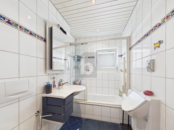 MODERNER GRUNDRISS MIT NEUER ERDSONDENHEIZUNG 3