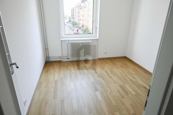 SANIERTER ALTBAU-CHARME MIT GROSSER SÜDTERRASSE 4
