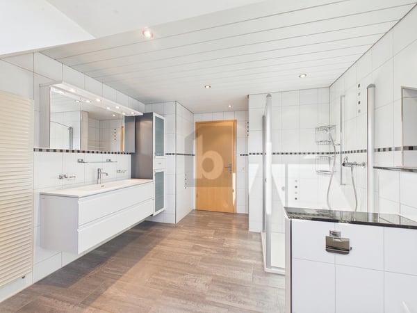 CHARMANT MIT HEIMELIGEM AMBIENTE UND VIEL PLATZ 4