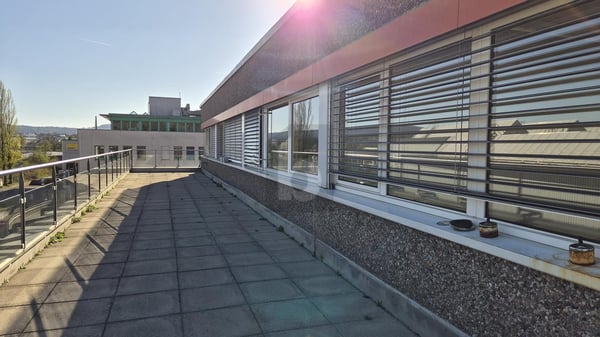 RENOVIERT - INDIVIDUELL MIT TERRASSE 5