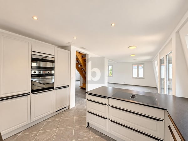 KOMPLETT NEU SANIERT MIT GROSSER TERRASSE 3