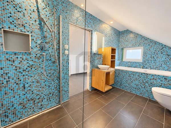 KOMPLETT NEU SANIERT MIT GROSSER TERRASSE 4