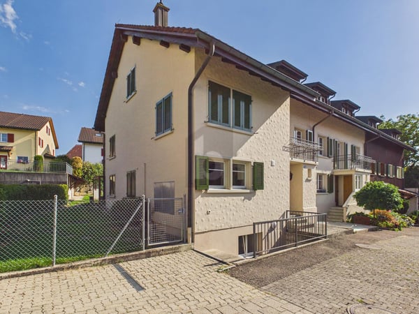 AN RUHIGER LAGE MIT EIGENEM GARTEN 1