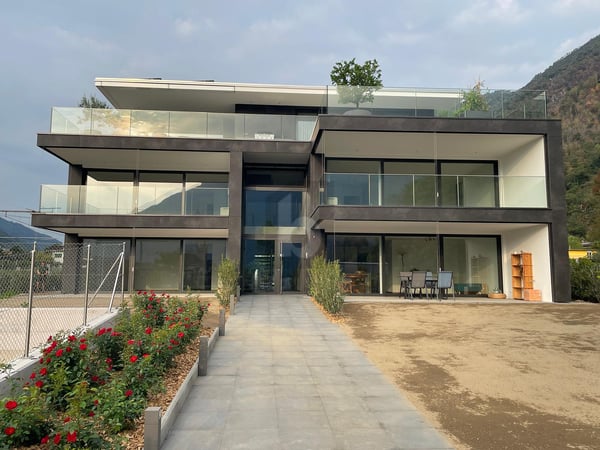 NUOVA COSTRUZIONE, ELEGANTE CON AMPIA TERRAZZA 4