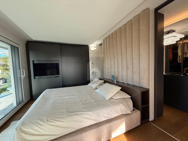 MODERNA ED ELEGANTE CON PISCINA E VISTA 5