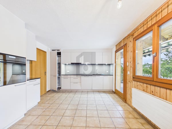 MIT NEUER KÜCHE UND UNVERBAUBAREM AUSBLICK 3