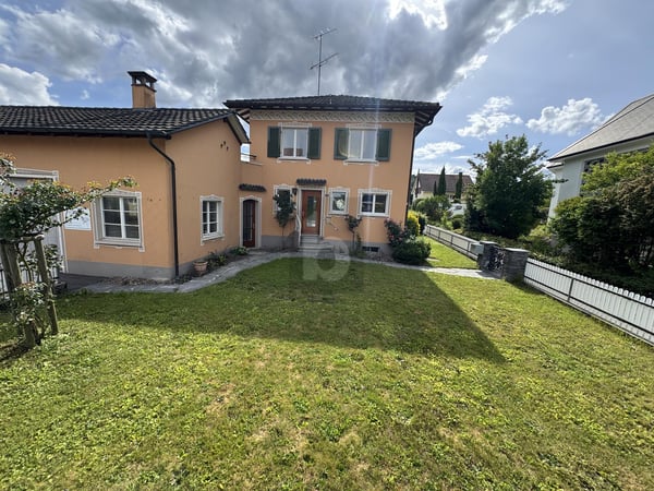 FREISTEHEND MIT POOL UND GARTEN! 1