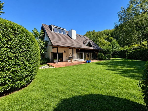 RUHIG, PRIVAT, MIT AUSSICHT