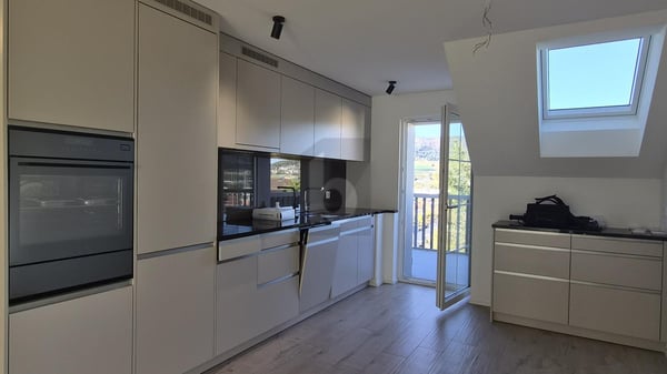 MIT PRIVATER DACHTERRASSE & WEITBLICK 2
