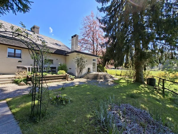 TRADITIONELLES HAUS MIT GARTEN AM LANGLAUF-HOTSPOT