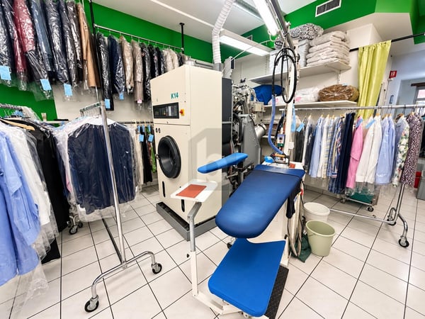 BLANCHISSERIE ÉTABLIE AVEC CLIENTÈLE FIDÈLE 5