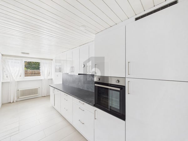 ZENTRAL, MIT GROSSEM BALKON 3