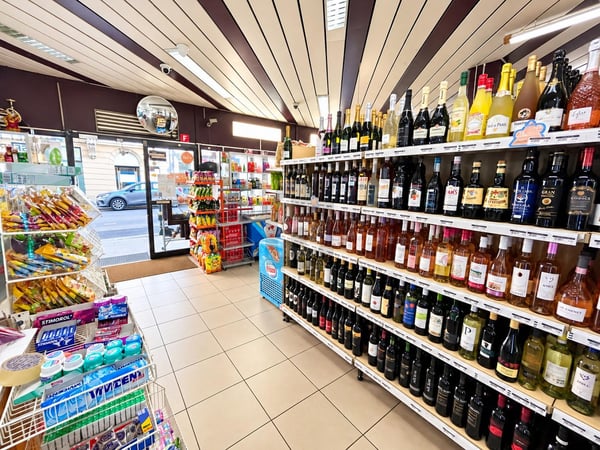 ÉPICERIE AVEC UNE CLIENTÈLE EXISTANTE 5