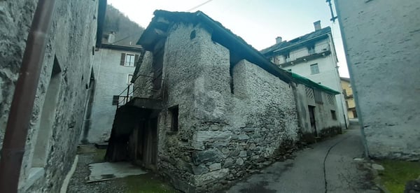 RUSTICO DA RISTRUTTURARE 1