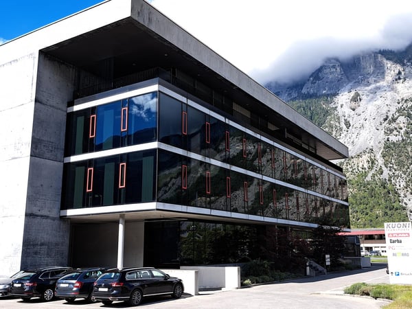 MODERNE, HELLE RÄUMLICHKEITEN 5
