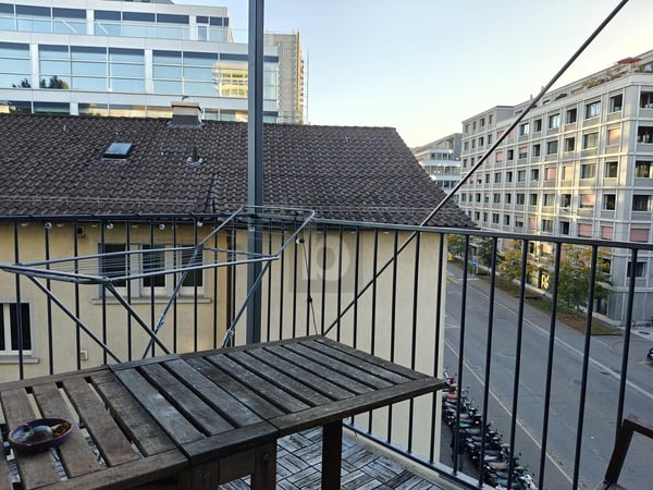 ZENTRAL MIT HOCHWERTIGEM AUSBAU UND BALKON! 5