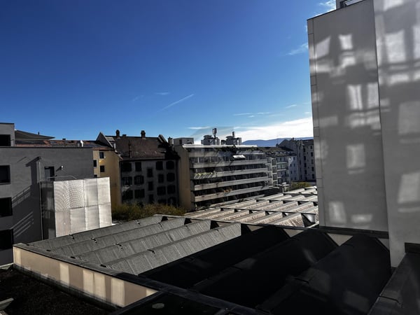 BUREAU SOUS GARE AVEC VUE PLEIN SUD 4