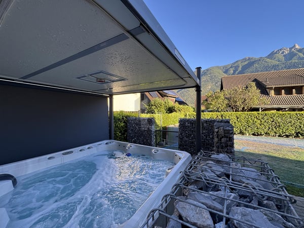 EXCEPTIONNELLE, JACUZZI ET ÉQUIPEMENTS PREMIUM 5
