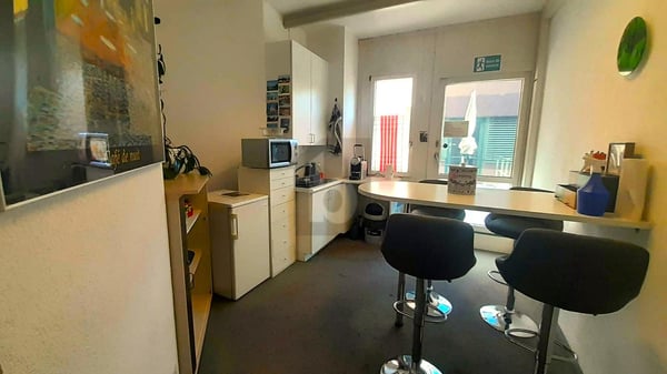 BUREAUX PRIVATIFS LUMINEUX AVEC ESPACES PARTAGÉS 5