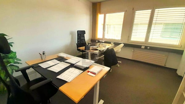 BUREAUX PRIVATIFS LUMINEUX AVEC ESPACES PARTAGÉS 1