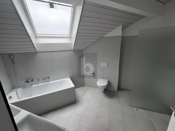 VIEL PLATZ, ZWEI BALKONE UND HERRLICHE WEITSICHT 5