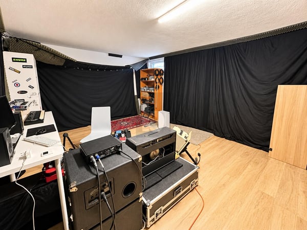 DERNIER ÉTAGE LUMINEUX AVEC STUDIO PRIVÉ 5