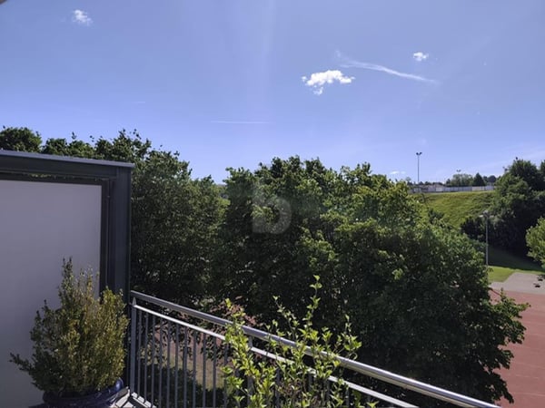 SONNIGE TERRASSE MIT WEITSICHT! 3