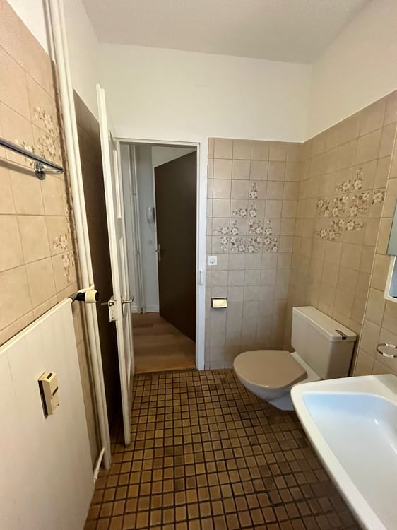 3 Zimmer Wohnung am Manesseplatz – zentral und praktisch 10