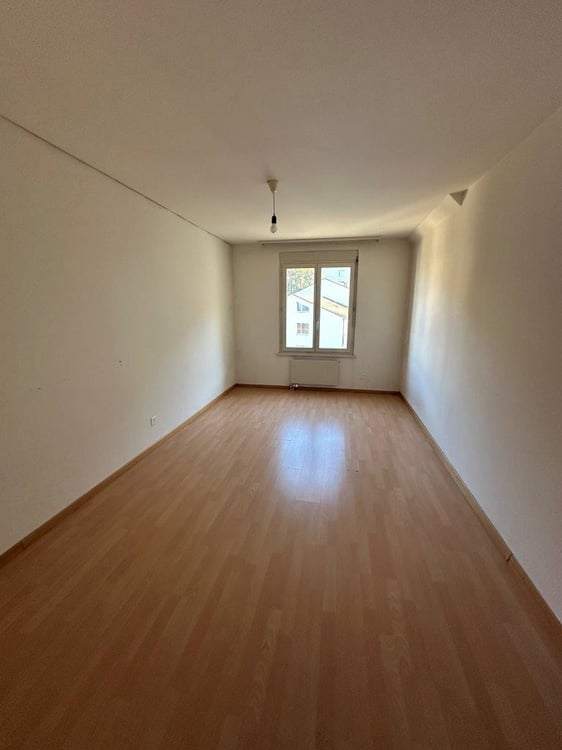 Charmante 5.5-Zimmer-Dachwohnung mit Parkplatz in St. Gallen 6