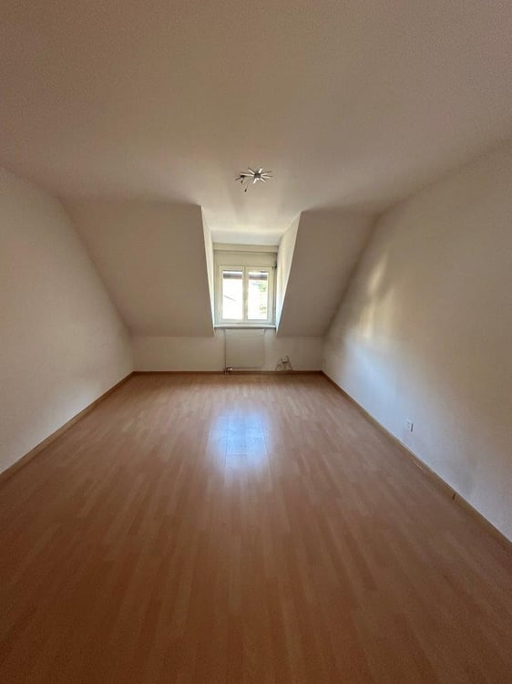 Charmante 5.5-Zimmer-Dachwohnung mit Parkplatz in St. Gallen 5