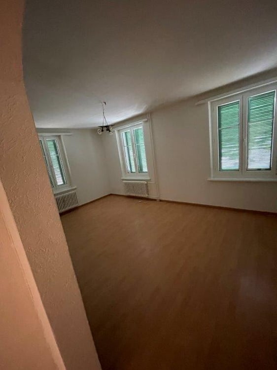 Geräumige 4.5 Zi. Wohnung zu vermieten! 8