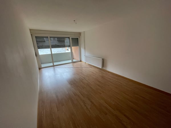 Sanierte und geräumige 3.5 Zi. Wohnung zu vermieten! 5