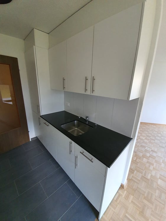 Renovierte, top-moderne 3-Zimmerwohnung zu vermieten! 2