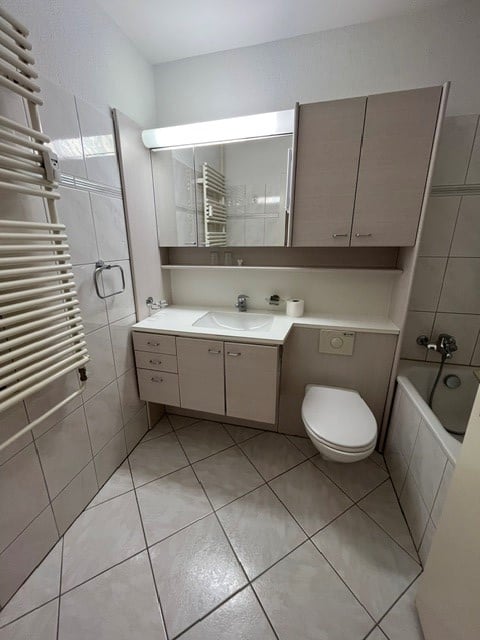 schöne und geräumige 3.5 Zimmer Wohnung 5