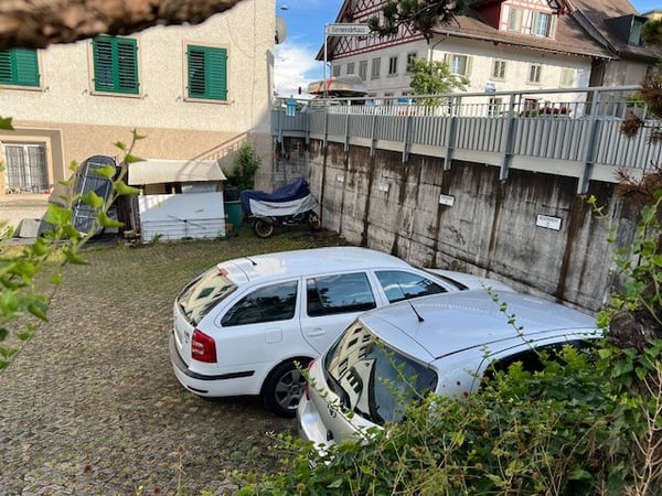 Aussenparkplatz zu vermieten 3