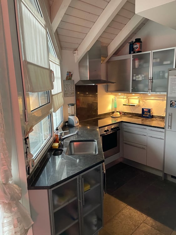 3 1/2-Zimmer-Maisonette-Wohnung mit traumhafter Aussicht 9