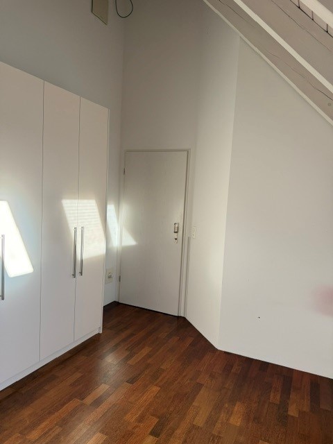 3 1/2-Zimmer-Maisonette-Wohnung mit traumhafter Weitsicht mitten im Golfparadies 23