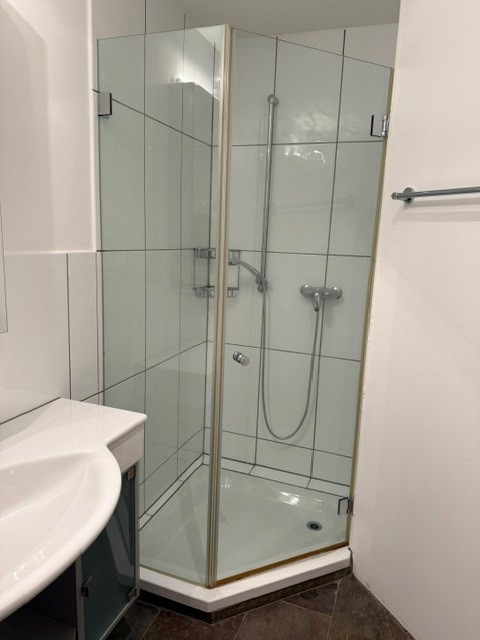 3 1/2-Zimmer-Maisonette-Wohnung mit traumhafter Weitsicht mitten im Golfparadies 14