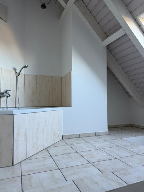 3 1/2-Zimmer-Maisonette-Wohnung mit traumhafter Weitsicht mitten im Golfparadies 26