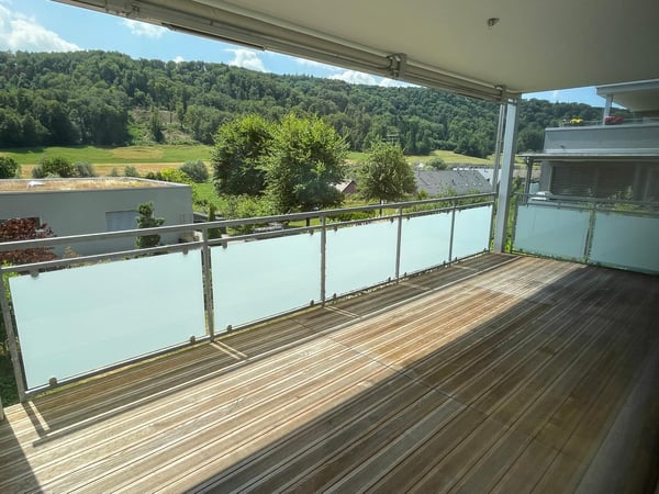 Moderne 3.5-Zimmer-Wohnung mit Traum-Aussicht 11